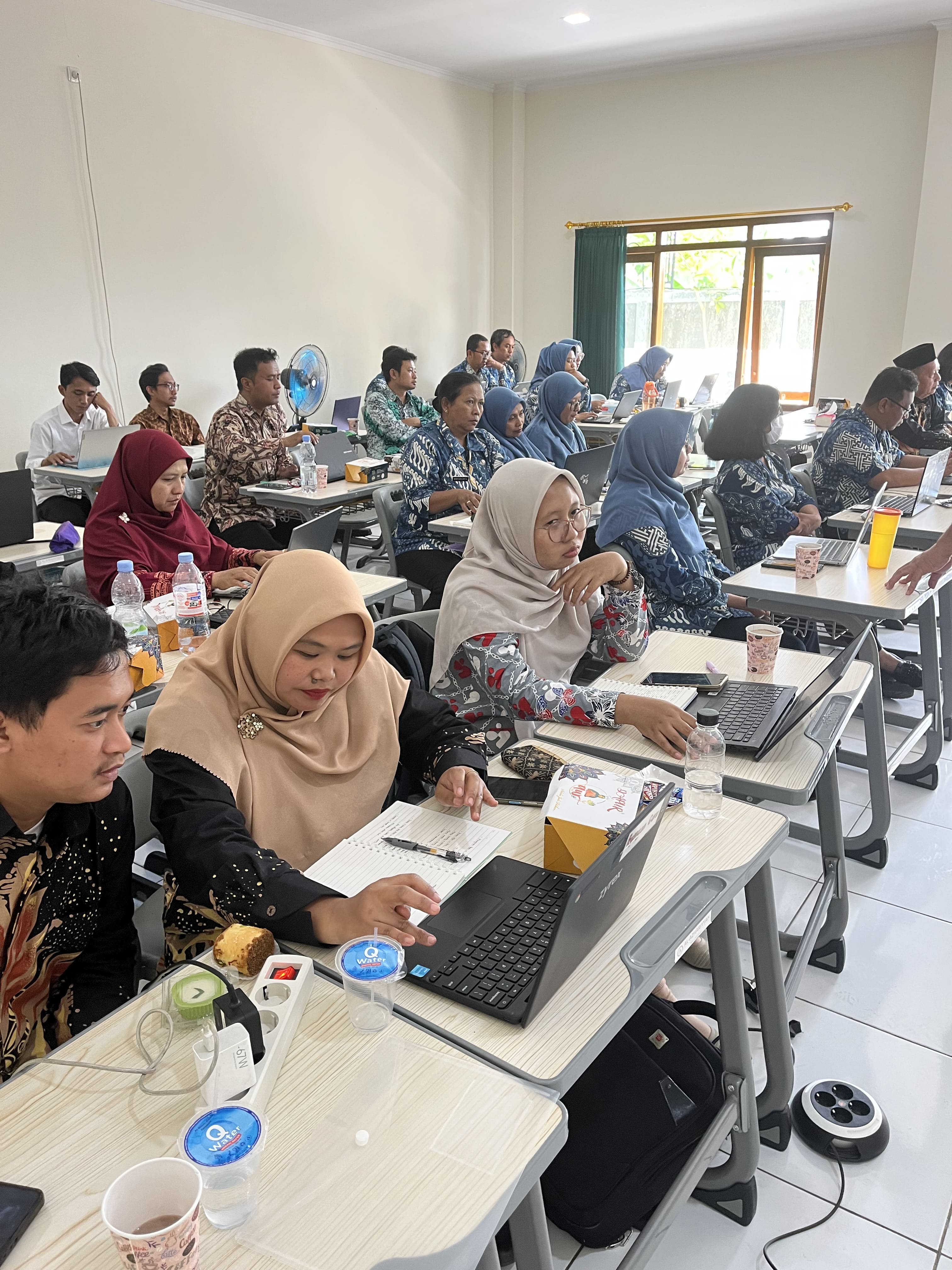 SMP Qurani Unggulan Al Azhariyyah Menjadi Tuan Rumah Bimtek BOSP Kinerja 2026: Penguatan Literasi dan Numerasi