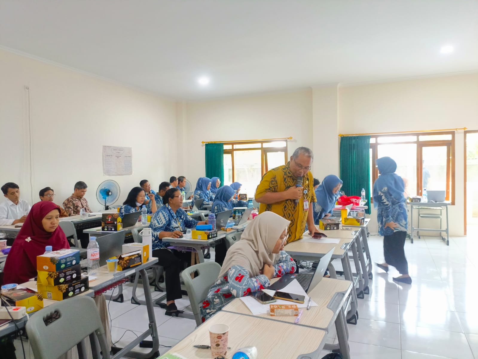 SMP Qurani Unggulan Al Azhariyyah Menjadi Tuan Rumah Bimtek BOSP Kinerja 2026: Penguatan Literasi dan Numerasi